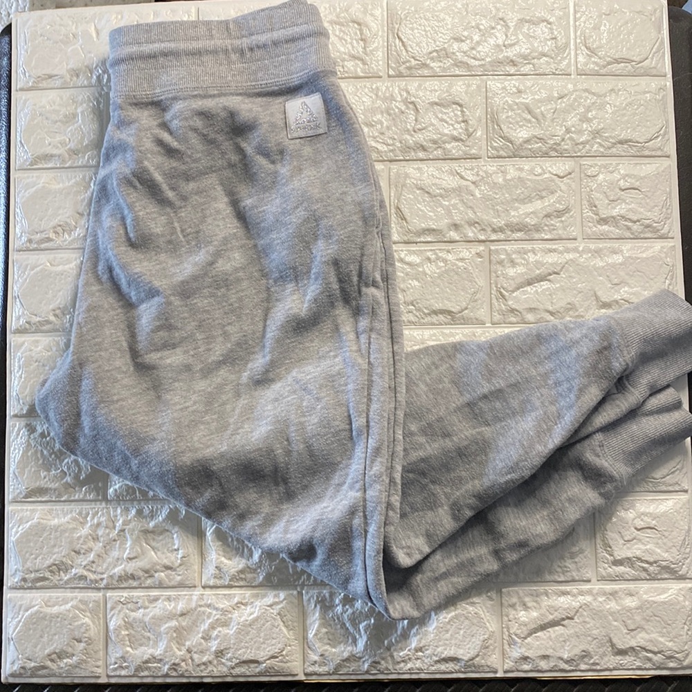 Medium Reebok sweatpants grey